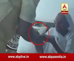 Mother Heeraba Give Gift To PM Narendra Modi On His Birthday 