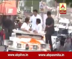 Shoe Thrown At Rahul Gandhi During Roadshow In Sitapur in Uttar Pradesh