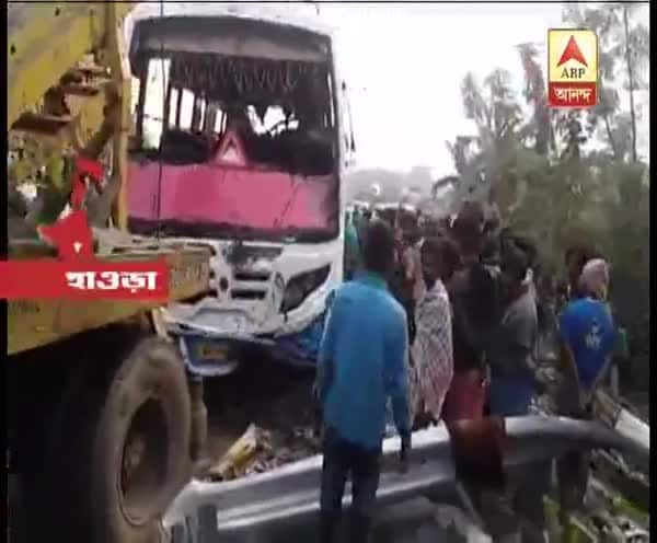  লরির সঙ্গে রেষারেষি, বাগনানে নয়ানজুলিতে বাস, আহত বহু