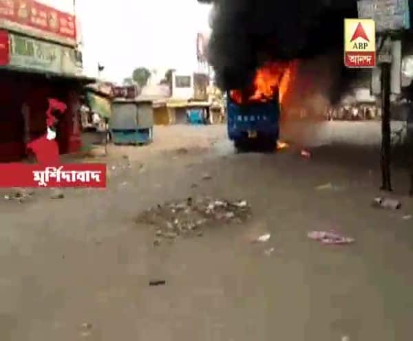  দুর্ঘটনায় ছাত্রীর মৃত্যু, সরকারি বাস, একাধিক গাড়িতে আগুন, ভাঙচুর