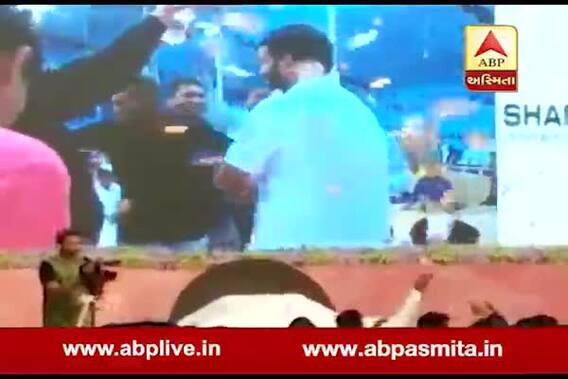 Raining Money on jayesh radadiya in dayaro