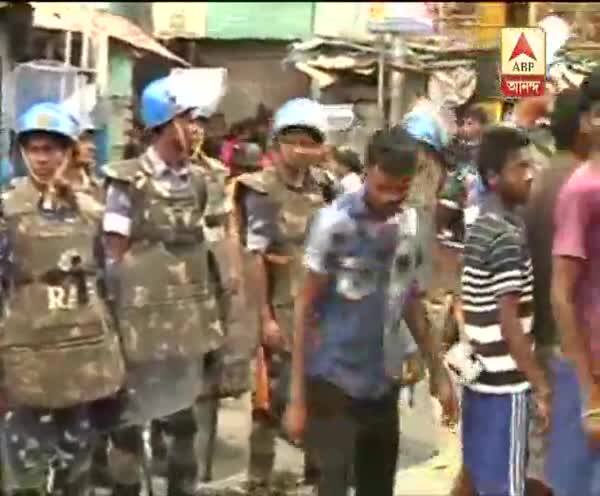  দুই পাড়ার সংঘর্ষকে কেন্দ্র করে রণক্ষেত্র চারু মার্কেট থানার ঝালার মাঠ এলাকা