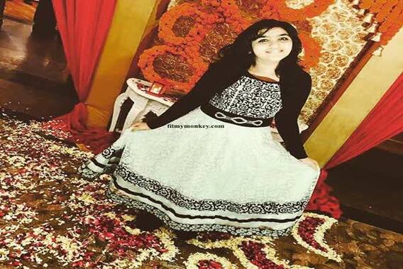 In Graphics: PICS: 12 yr old Akshita Rajpal from 'Phillauri' flies alone to attend Justin Bieber concert fro...