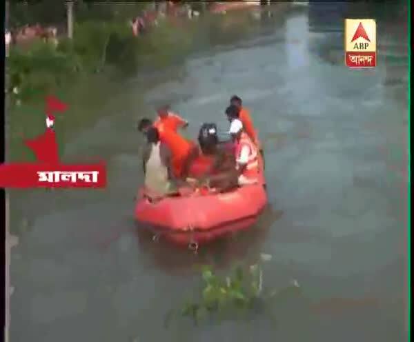  মালদার হরিশ্চচন্দ্রপুরে স্নান করার সময় নদীর জলে ভেসে গিয়ে মৃত দ্বিতীয় শ্রেণির ছাত্র