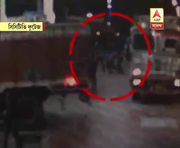  জ্বালানি দিতে দেরি, পেট্রোল পাম্পের কর্মীদের বেধড়ক মারধর, টাকা ভর্তি ব্যাগ ছিনতাইয়ের অভিযোগ, গ্রেফতার অভিযুক্তদের গাড়িচালক