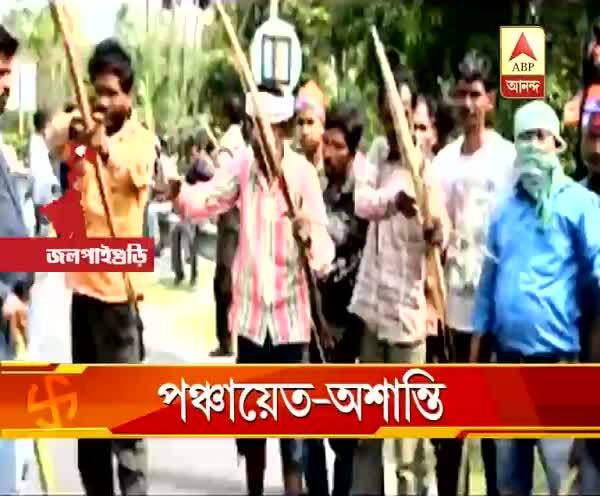  জেলায় জেলায় হামলার অভিযোগ, জলপাইগুড়িতে ‘বিজেপি-কে আটকাতে’ তৃণমূল সমর্থকদের হাতে তির-ধনুক