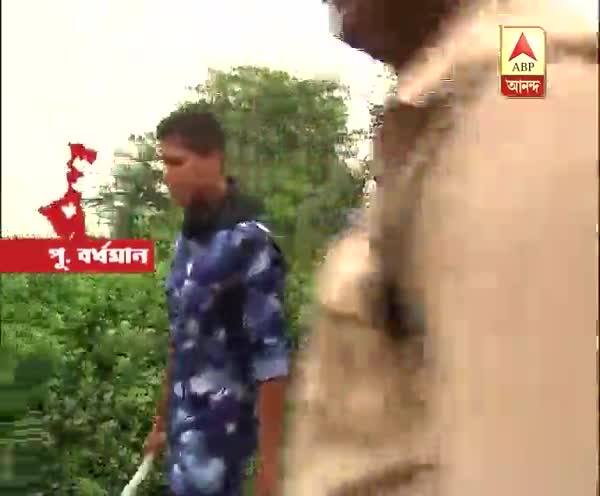  কালনা ব্লকের কাঁকুরিয়া গ্রাম পঞ্চায়েতে নওপাড়ায় নির্দল সমর্থকদের বাড়িতে গিয়ে মার, চোখে লঙ্কার গুঁড়ো ছিটিয়ে দেওয়ার অভিযোগ