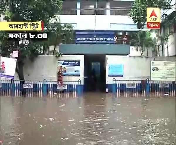  রাতভোর বৃষ্টিতে জলমগ্ন কলকাতার কোন কোন রাস্তা দেখুন