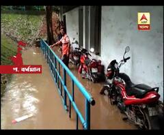 টানা কয়েক ঘণ্টার বৃষ্টিতে জলমগ্ন দুর্গাপুরের কোর্ট বিল্ডিং চত্বর