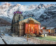 বেনজির ধ্বংসস্তূপের মাঝে দাঁড়িয়ে একা কেদার মন্দির, কীভাবে আচমকা এক খন্ড পাথর এসে আশ্চর্য ভাবে রক্ষা করল এই মন্দির, দেখুন কেদার পথে, পর্ব-২