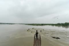 Flood threat? Yamuna crosses danger mark in Delhi