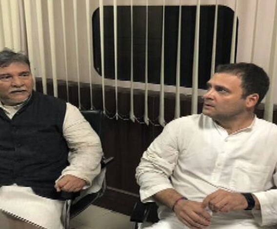 সিবিআই গৃহযুদ্ধ: সিবিআই সদর দফতরের বাইরে বিক্ষোভ মিছিল রাহুল গাঁধীর, করলেন প্রতীকী গ্রেফতার বরণও