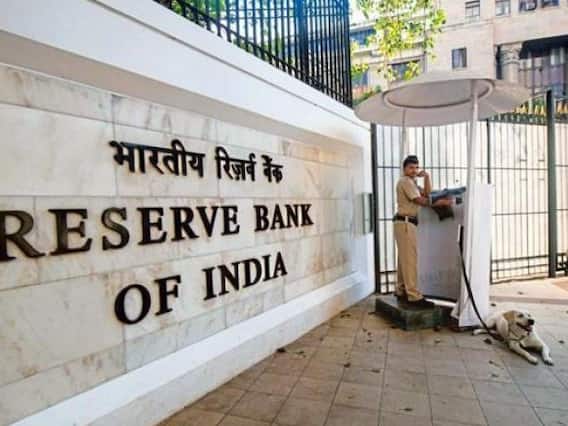 Ghanti Bajao FULL: Banks let people suffer and earn profit by not reducing interest rates