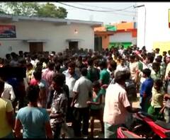 পুলিশের বিরুদ্ধে তল্লাশির নামে হয়রানির অভিযোগ, প্রতিবাদে শাসনের খড়িবাড়িতে বিক্ষোভ-অবরোধ, অভিযুক্ত কনস্টেবল ক্লোজ