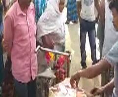 স্বামীর ঘরজামাই হওয়ার প্রস্তাবে রাজি না হওয়ায় শাশুড়িকে কুপিয়ে খুনের অভিযোগ, গ্রেফতার পুত্রবধূ