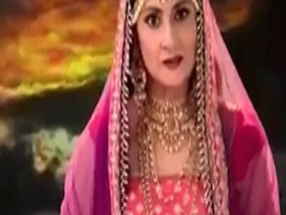Hot News: Watch Urvashi Dholakia playing Draupadi's character 