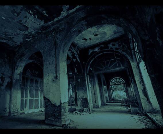 মামরি কোঠীতে নাকি আজও বসে আদালত! কিন্তু অভিযুক্ত থেকে সাক্ষী সবাই নাকি ভূত! এদের নাকি এলাকার মানুষ বহুবার দেখেছেন এই কোঠীর আশেপাশে, কে ওখানে?