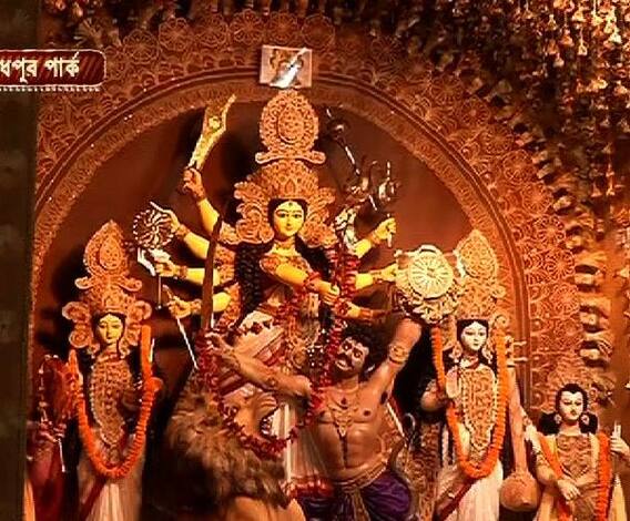 যোধপুর পার্ক সর্বজনীনের এবারের বিষয় নিরুদ্দেশের খোঁজে, কালের স্রোতে হারানো সবকিছুই খুঁজে পাবেন এই মণ্ডপে