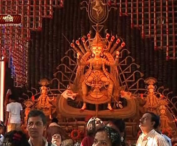 যোধপুর পার্কের ৯৫ পল্লির বিষয় এবার বন্ধন, এবিপি আনন্দের ‘অভিনবত্বে সেরা’-র সম্মান জিতে নিয়েছে তারা