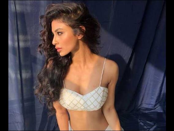 Hott News: Mouni Roy walks the ramp in this beautiful white gown 