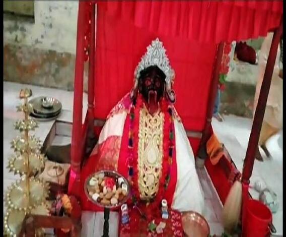 বাংলাদেশের মা যশোরেশ্বরী মন্দিরে কালী পুজো, গর্ভগৃহে আমাদের প্রতিনিধি