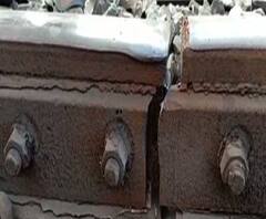 রানিগঞ্জে নিমচা হল্ট স্টেশনের কাছে রেললাইনে ফাটল, আটকে থাকল দুটি রাজধানী এক্সপ্রেসসহ ৩টি ট্রেন