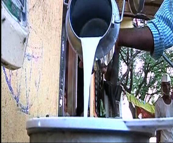 712 | राज्यात दुधात दरात पुन्हा घसरण | एबीपी माझा