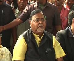 শান্তিপুরে বিষমদকাণ্ড: ঘটনাস্থলে গেলেন মন্ত্রী পার্থ চট্টোপাধ্যায়