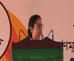  ইভিএম মেশিন খারাপ হলে দায়িত্ব নিতে হবে নির্বাচন কমিশনকে, পুরুলিয়ায় আক্রমণ মমতার