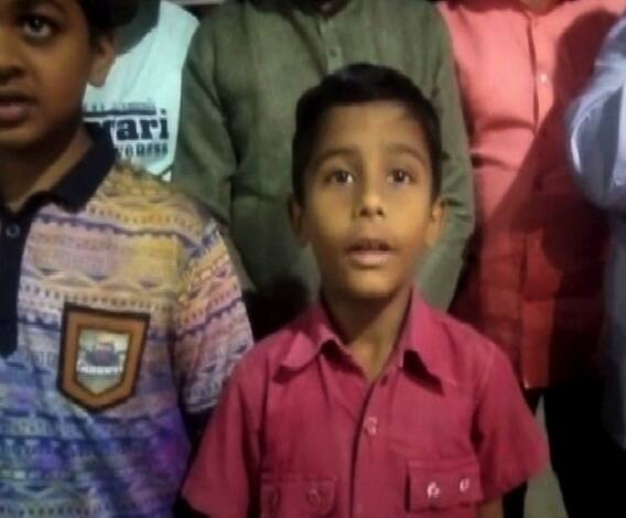 तिसऱ्या मजल्यावरुन लहानगा मित्राच्या अंगावर पडला आणि... | स्पेशल रिपोर्ट | यवतमाळ | एबीपी माझा