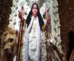 আজ জগদ্ধাত্রী পুজোর অষ্টমী, চন্দননগরে চলছে কুমারী পুজো