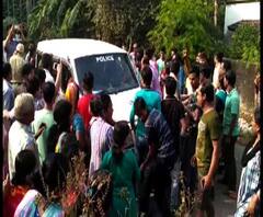 বামুনগাছি ও দত্তপুকুর স্টেশনের মাঝে রেললাইনের ধার থেকে দেহ উদ্ধার, মৃত্যুর জন্য স্ত্রীকে দায়ী করে মারধর