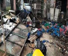 গভীর রাতে উত্তর ২৪ পরগনার বারাসাত হাসপাতালের একটি পরিত্যক্ত বিল্ডিংয়ে আগুন