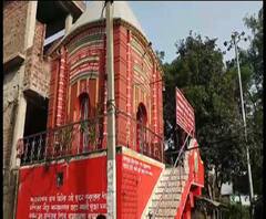 রামপুরহাটের আটলা গ্রামে সাধক বামাখ্যাপার জন্মভিটের পরপর পাঁচটি মন্দিরে