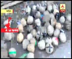 আমডাঙায় বোমাবাজির ঘটনায় ঘরছাড়া সিপিএম কর্মী-সমর্থকের সংখ্যা নিয়ে তরজা