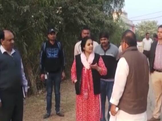 मध्य प्रदेश: कांग्रेस की शिकायत पर रीवा की डीएम ने कहा- EVM के पास कोई आए तो गोली मार देना !