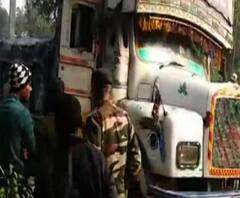 জলপাইগুড়িতে ভূমি রাজস্ব দফতরের অভিযান, আটক বালি-পাথরবোঝাই দুটি লরি 
