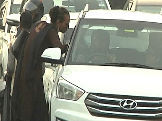 सनसनी: इलाकों की जंग ने बना दिया है किन्नरों का खतरनाक 'अंडरवर्ल्ड' ! देखिए ये खास रिपोर्ट