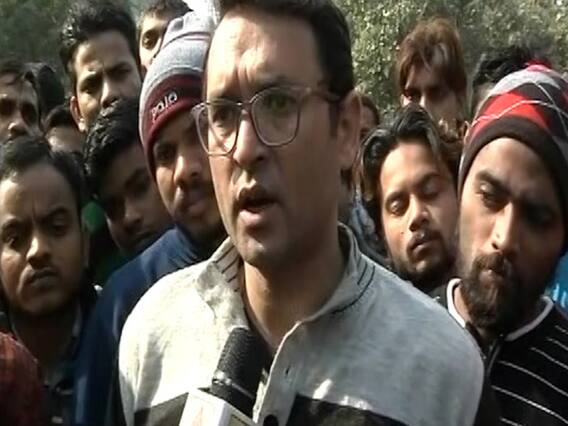 Row over ban of Namaz in public park in Noida| Master Stroke Full