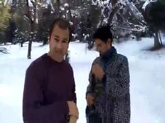 कश्मीर के सनी देओल से मिलिए, मिमिक्री से पर्यटकों को करते हैं इंटरटेन