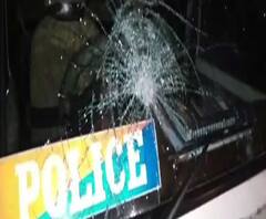 জামুরিয়ায় পঞ্চম শ্রেণির ছাত্রীকে খুনের অভিযোগ, পুলিশকে ঘিরে বিক্ষোভ, ধস্তাধস্তি, গাড়ি ভাঙচুর, দোষীদের গ্রেফতারের দাবিতে ২ নম্বর জাতীয় সড়ক অবরোধ