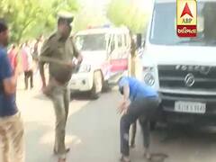 પેપરકાંડઃ આરોપીઓને ગાંધીનગર સિવિલ ખાતે લવાતા NSUIએ મચાવ્યો હોબાળો, હળવો લાઠીચાર્જ, જુઓ વીડિયો