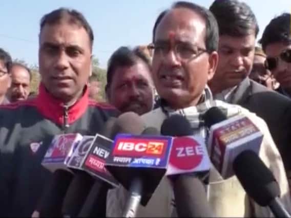 पंचनामा (08.12.2018): पति के तीन तलाक बोलने पर पत्नी ने पीटा, वायरल हुआ वीडियो