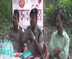নদিয়ার শান্তিপুরে বিষমদকাণ্ডের জের, গ্রামবাসীদের নিয়ে সচেতনতা শিবিরের আয়োজন বারাসাত পুলিশ জেলা প্রশাসনের