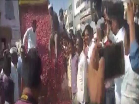 प्याज के किसानों का दर्द कब समझेगी सरकार ? महाराष्ट्र के किसानों का दर्द बताती खबर देखिए और घंटी बजाइए