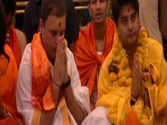 मास्टरस्ट्रोक: राहुल गांधी के 'सॉफ्ट हिंदुत्व' के सामने जनता ने नकारा बीजेपी का 'हिंदुत्व' ! 