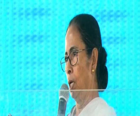 কেন্দ্রের কাজ রাজ্যকে সাহায্য করা, সেখানে গিয়ে আগুন জ্বালানো নয়, তোপ মুখ্যমন্ত্রীর