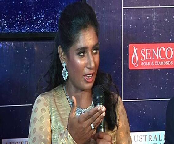 নতুন কোচ দায়িত্ব নিলেন, তাঁকে সাহায্য করা উচিত গোটা দলের, কলকাতায় মন্তব্য মিতালি রাজের