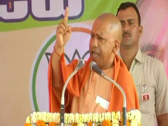 तेलंगाना: बीजेपी के स्टार प्रचारक योगी आदित्यनाथ और ओवैसी ब्रदर्स के बीच छिड़ी जुबानी जंग