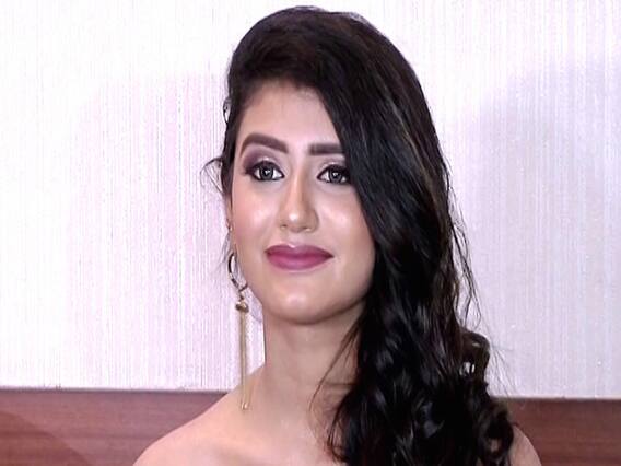 बॉलीवुड में अपनी डेब्यू फिल्म 'श्रीदेवी बंगलो' के टाइटल को लेकर मचे विवाद पर जानिए क्या बोलीं प्रिया प्रकाश